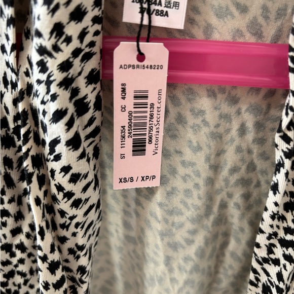 Victoria’s Secret Leopard Print Robe - Picture 3 of 3